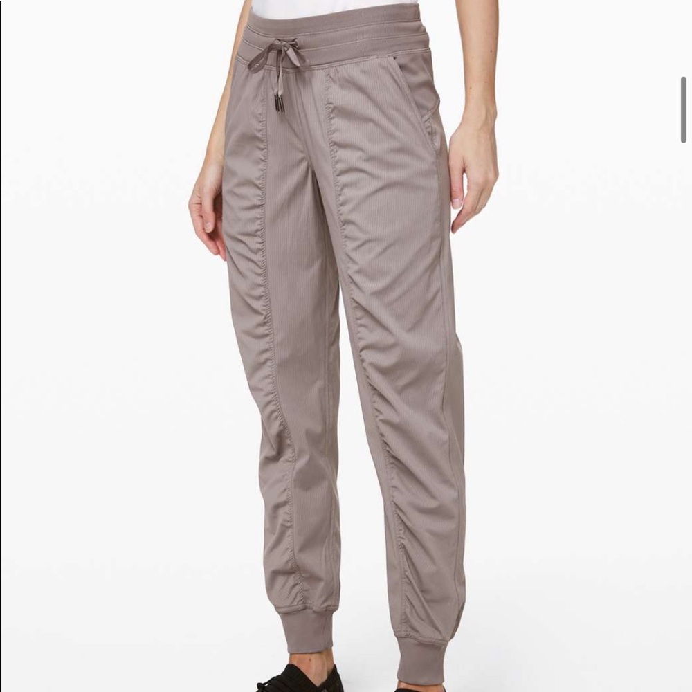 Lululemon dance studio jogger